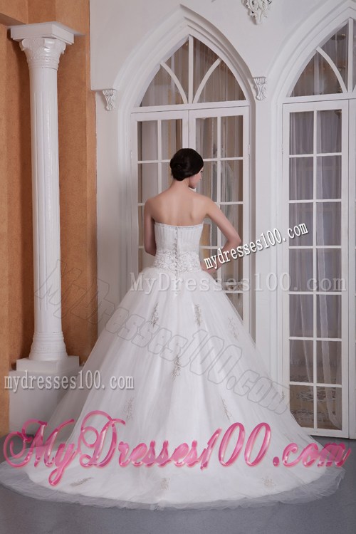 Ruching Wedding Bridal Gown with Brush Train and Beaded Appliques Waist