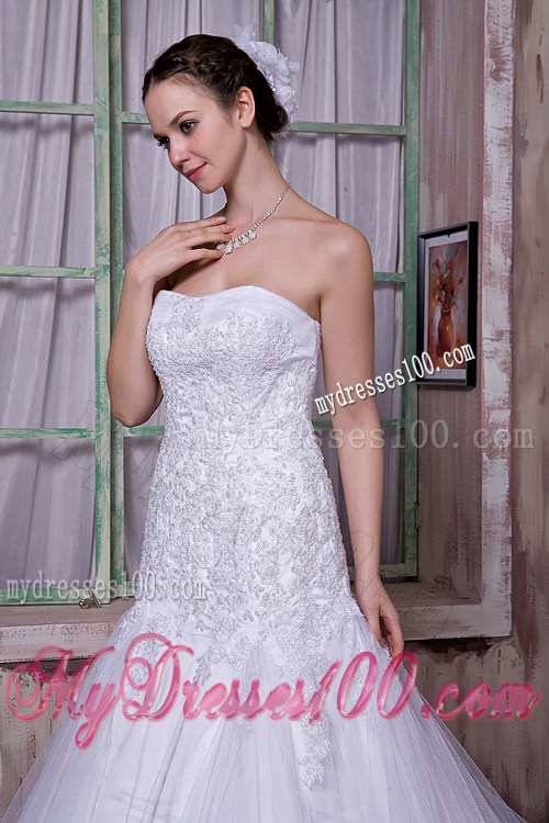 Pretty Appliques with Beadings Decorated Tulle Brush Train Dress for Wedding
