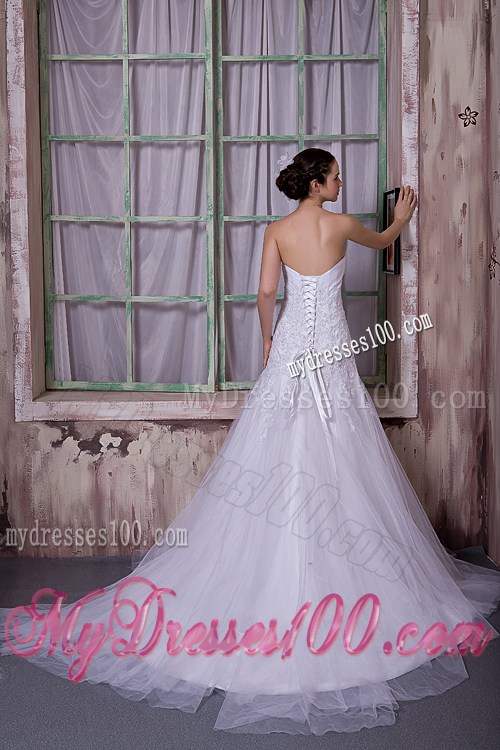 Pretty Appliques with Beadings Decorated Tulle Brush Train Dress for Wedding