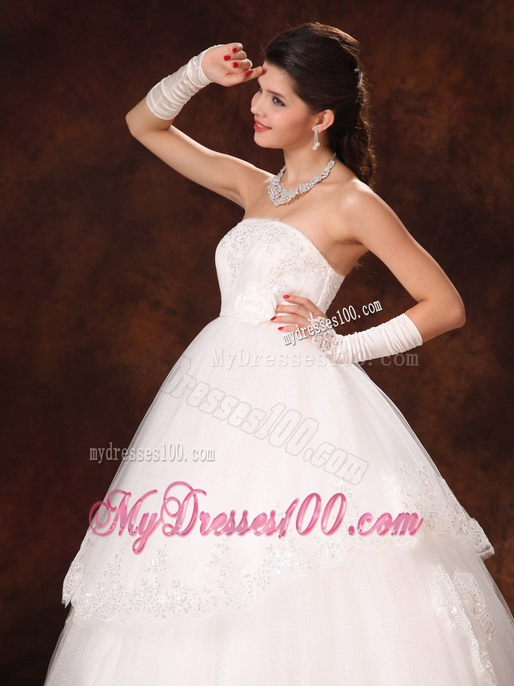 Hand Made Flowers and Appliques Decorated Beading Wedding Gown