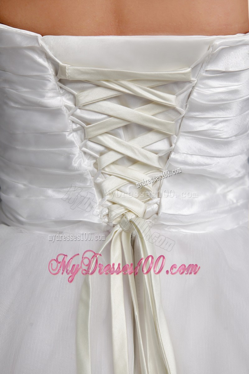 Ruching and Hand Made Flowers Decorated Bridal Dress with Puffy Skirt