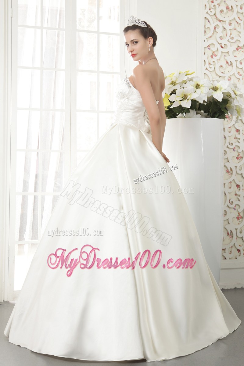 Luxurious Full Length Ball Gown Ruching Wedding Dress with Beading Neckline