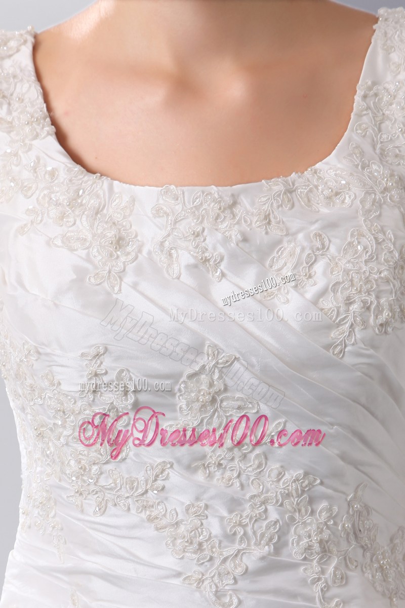 Scoop Ruching and Beaded Appliques Decorated Dresses for Brides with Brush Train