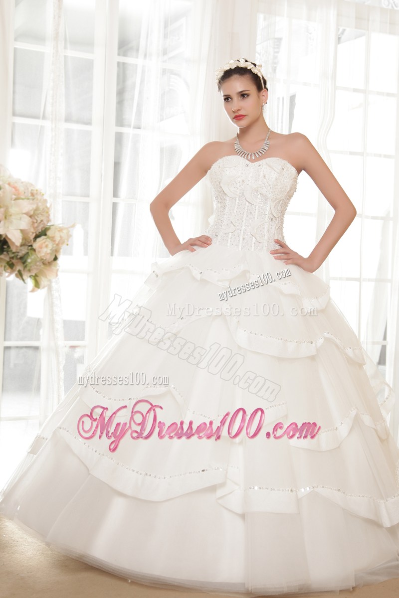 Jewelry and Petals Decorated Tires Full Length Wedding Bridal Gowns