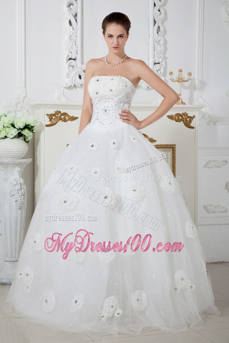 Beaded Rolling Flowers Accent on Floor-length Tulle Wedding Dress