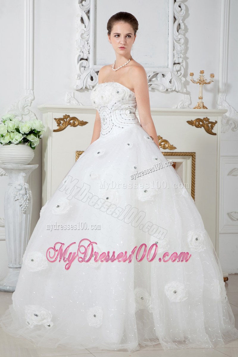 Beaded Rolling Flowers Accent on Floor-length Tulle Wedding Dress