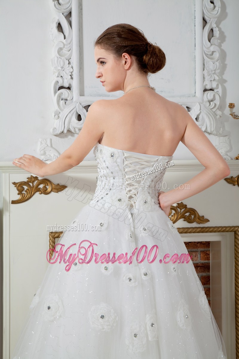 Beaded Rolling Flowers Accent on Floor-length Tulle Wedding Dress