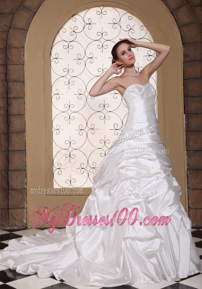 Most Popular Pick-ups Chapel Train White Wedding Gown Sweetheart
