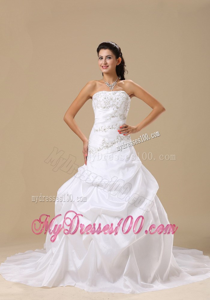 Embroidery and Pick-ups Accent Wedding Dresses with Chapel Train