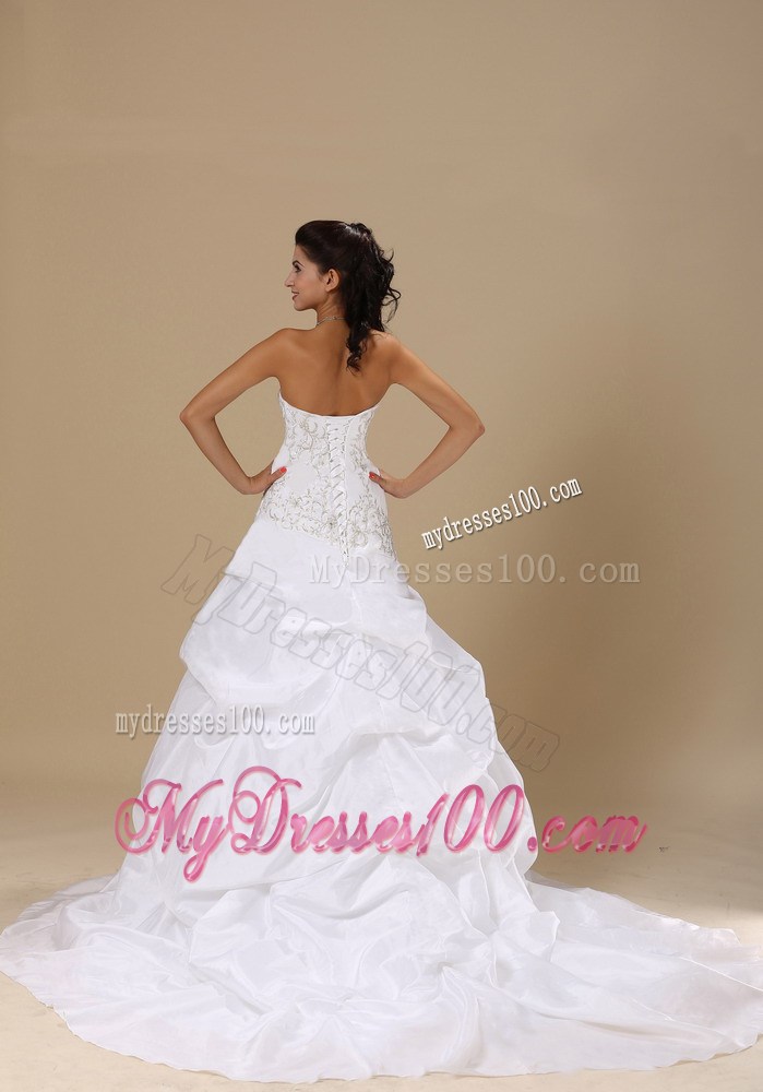 Embroidery and Pick-ups Accent Wedding Dresses with Chapel Train