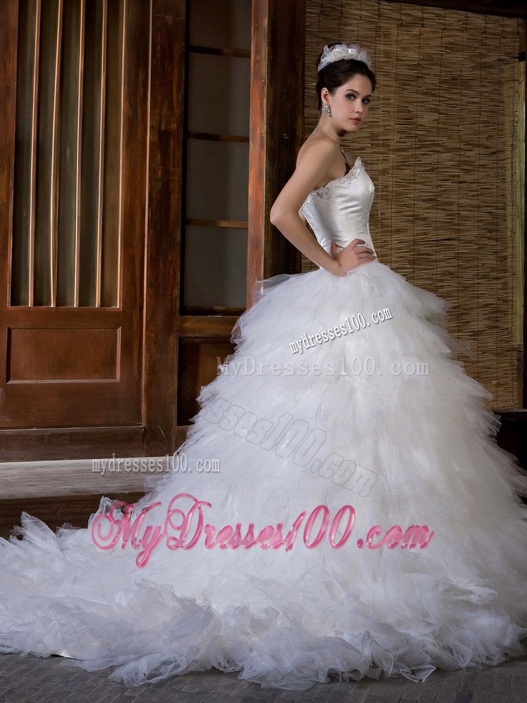 Appliques with Beadings Decorated Ruffled Layers Court Train Wedding Dresses
