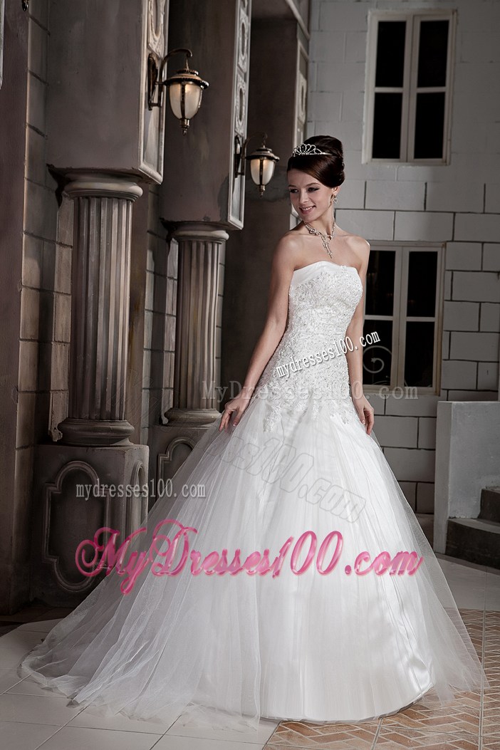New Style Beaded Appliques Decorated Bodice Bridal Dresses with Brush Train