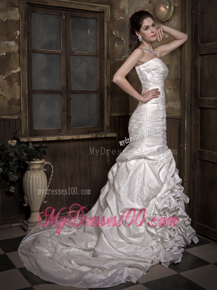 Ruching and Pick-ups Mermaid Strapless Dress for Wedding with Brush Train