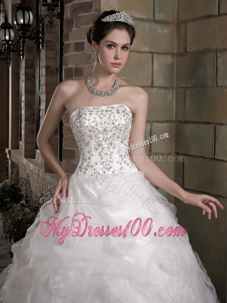 Diamonds Pick-ups and Appliques Decorated Court Train Dress for Brides