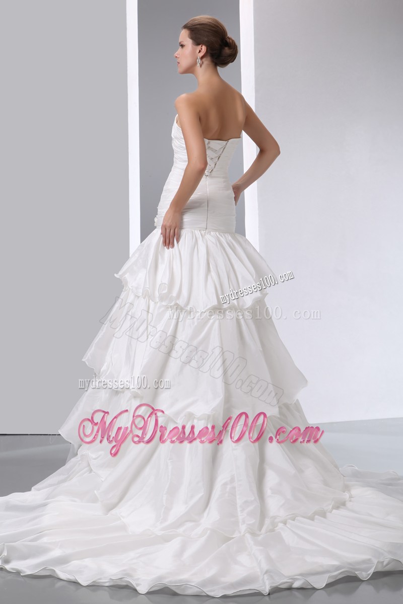 Layers Ruching Court Train Dresses for Brides Decorated with Small Flowers