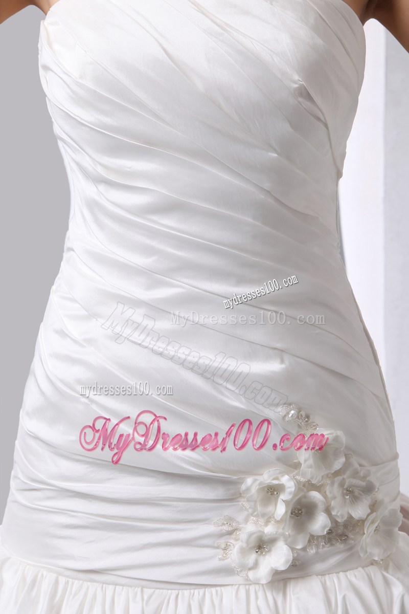 Layers Ruching Court Train Dresses for Brides Decorated with Small Flowers