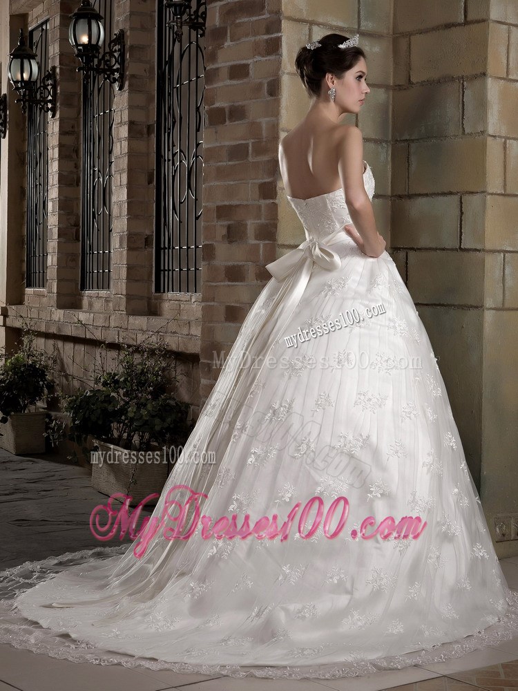 Floral Appliques Dress for Brides with Handle Flowers Sash and Lace Hemline