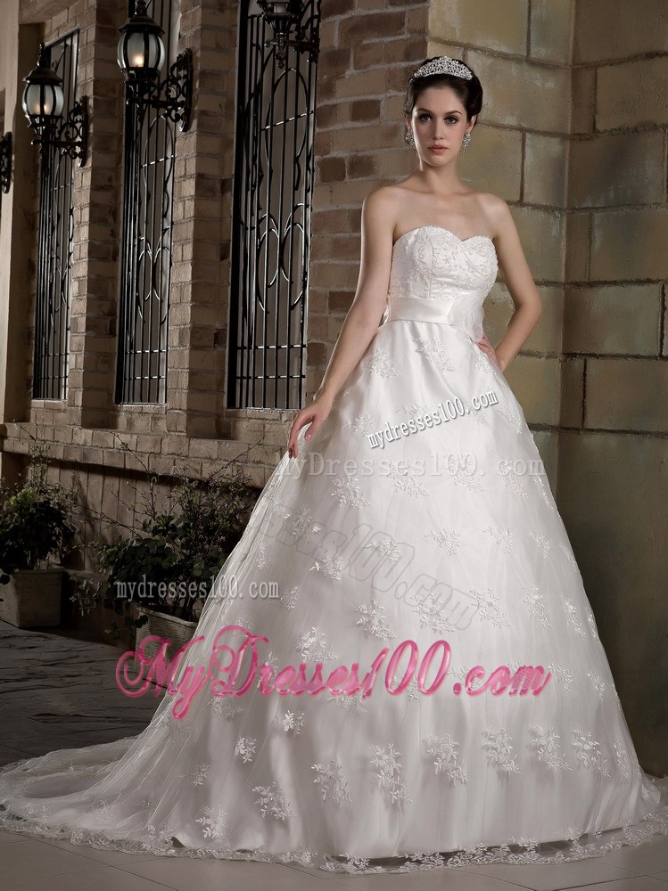 Floral Appliques Dress for Brides with Handle Flowers Sash and Lace Hemline