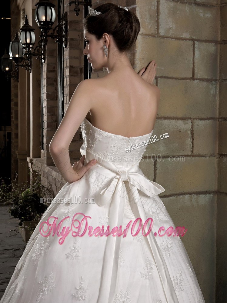 Floral Appliques Dress for Brides with Handle Flowers Sash and Lace Hemline