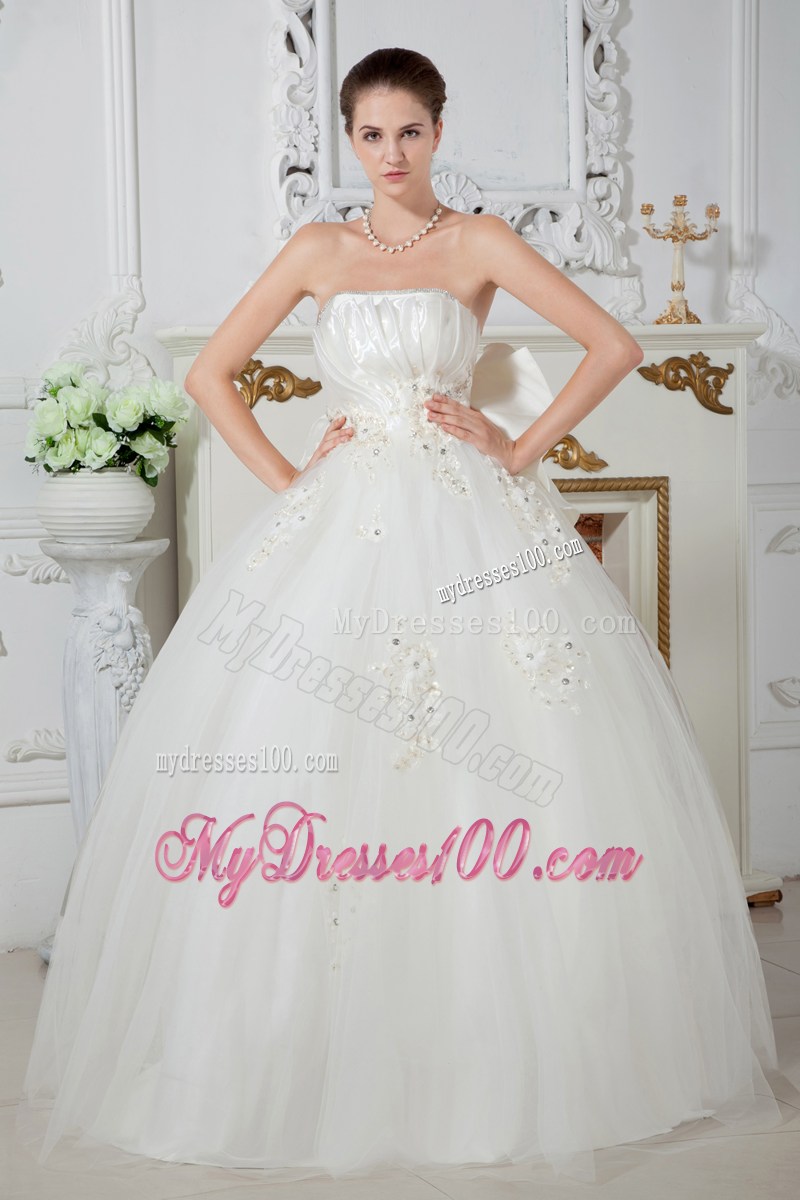 Beaded Appliques and Big Bowknot Accent Floor-length Wedding Gown