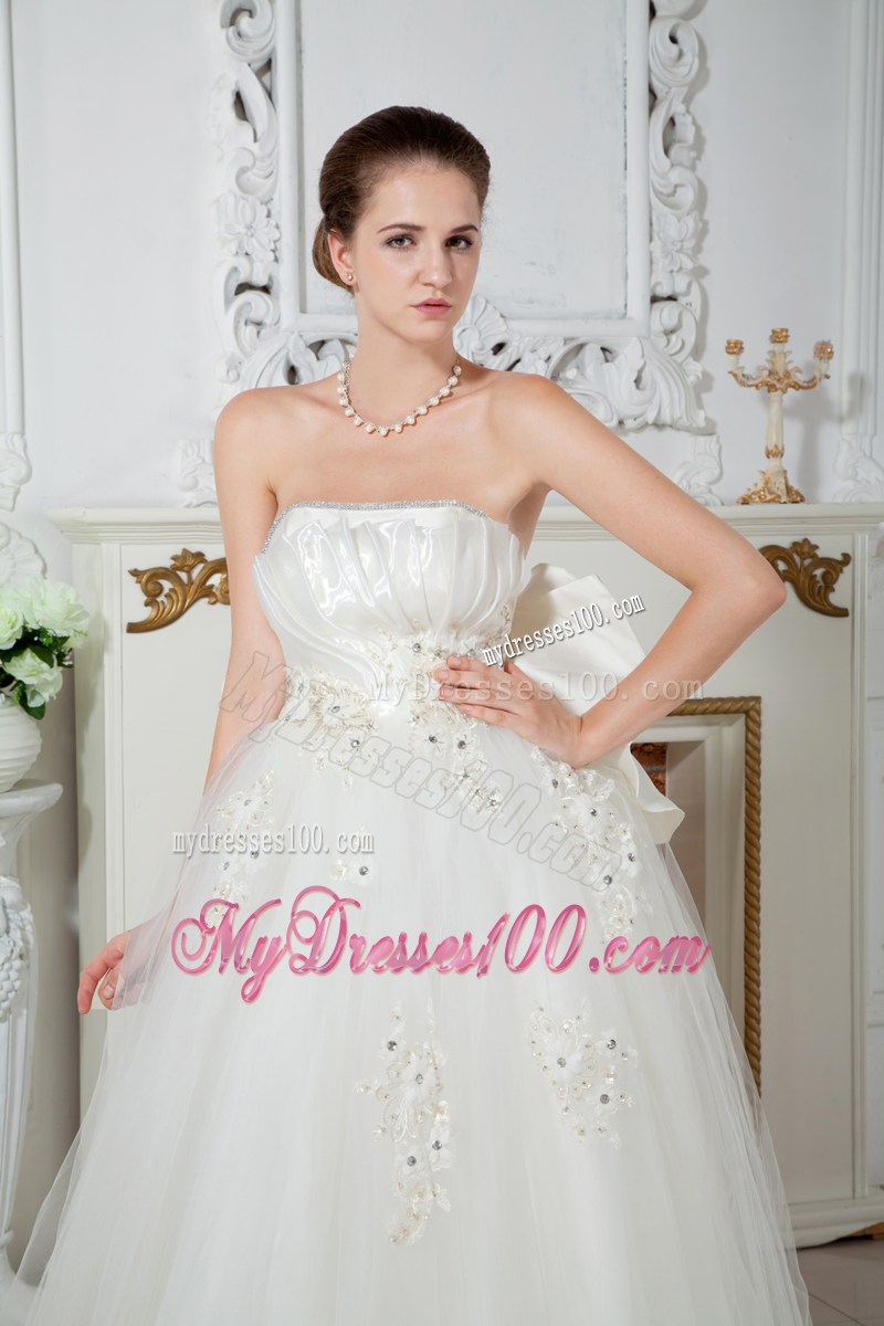 Beaded Appliques and Big Bowknot Accent Floor-length Wedding Gown