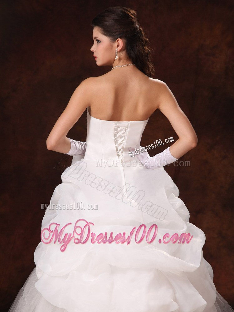 Pick-ups and Hand Made Flowers Decorated Ruching Bridal Gown