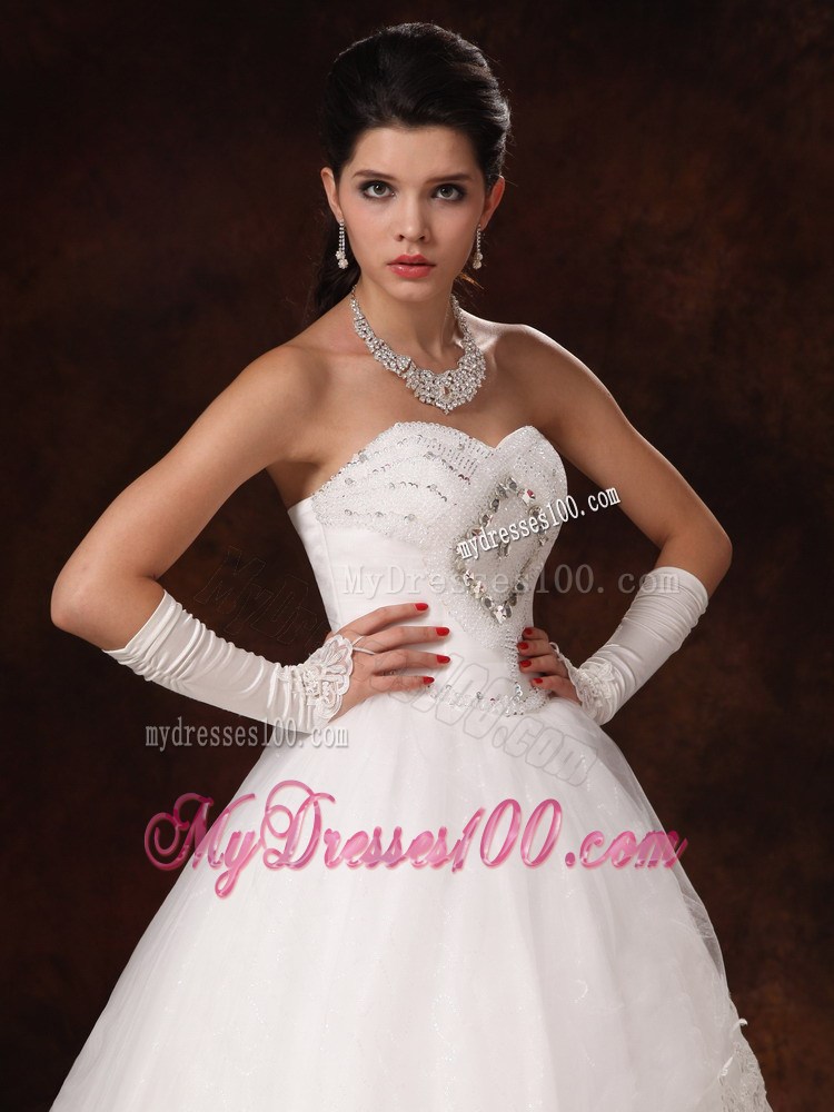 Rhinestone Decorated Tulle Ball Gowns Bridal Dresses with Lace Hemline