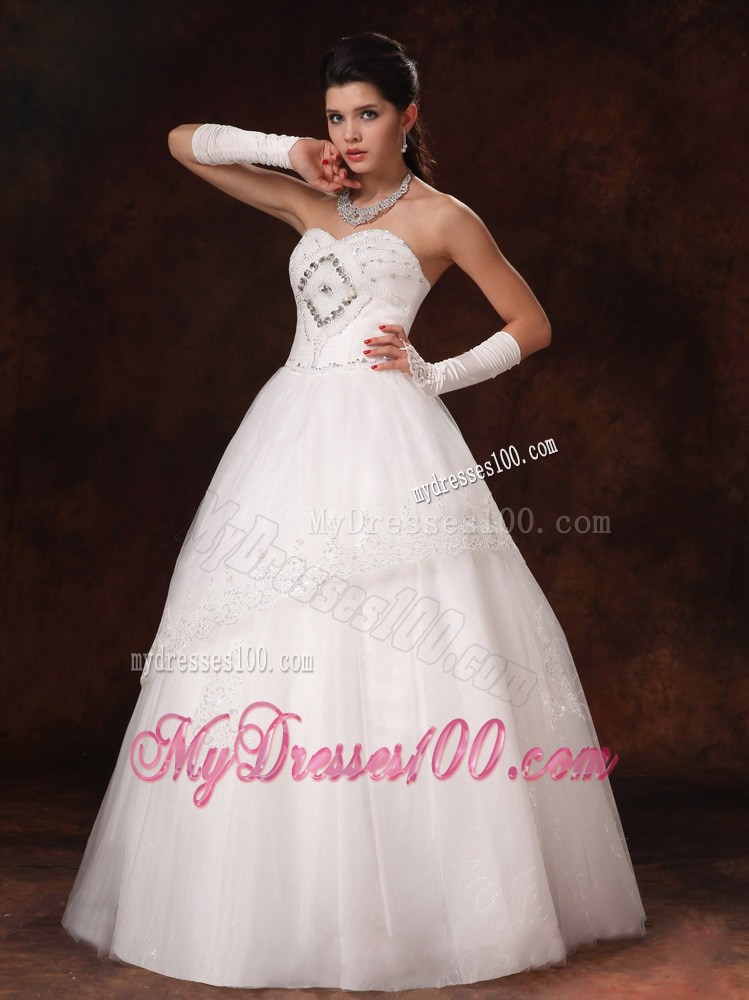 Rhinestone Decorated Tulle Ball Gowns Bridal Dresses with Lace Hemline