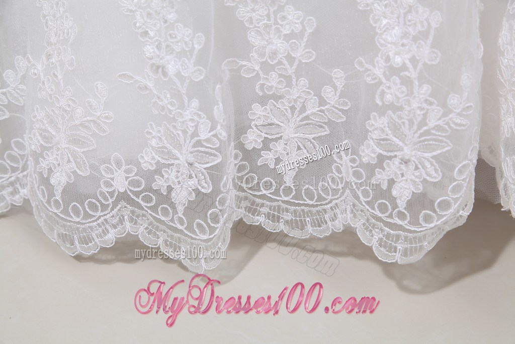 Pretty Sweetheart Bodice Bridal Gowns with Lace Flowers and Court Train