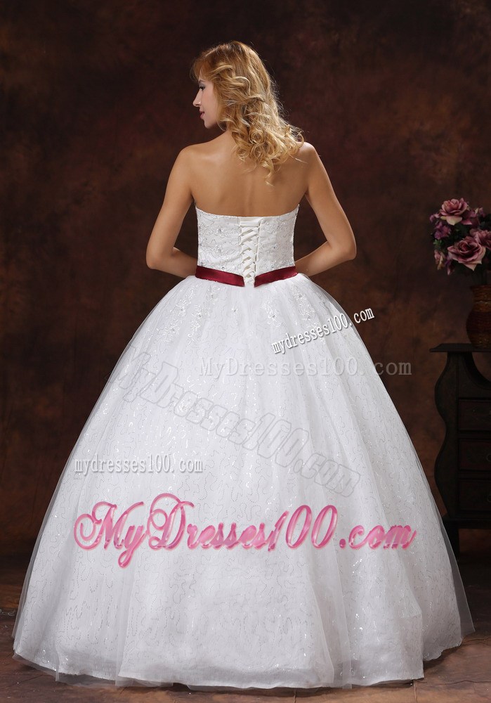 Appliques and Beadings Decorated Wedding Gown in White with Red Sash