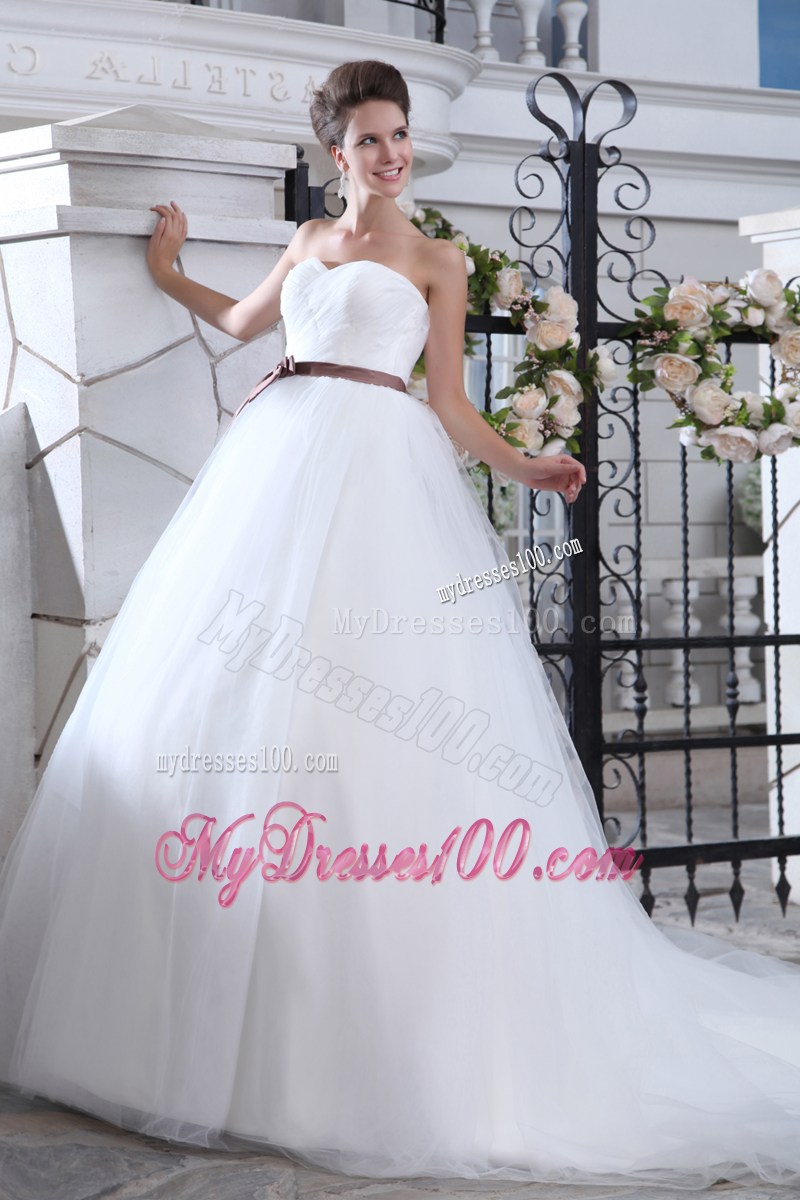 Strapless Sweep Train Ruching Wedding Gowns in White with A Bowknot