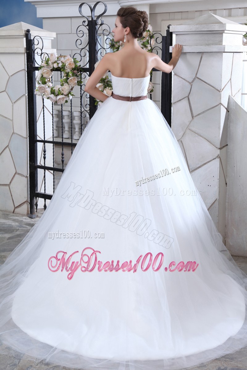 Strapless Sweep Train Ruching Wedding Gowns in White with A Bowknot