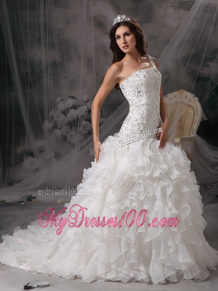 Latest Rolling Flowers One Shoulder Beaded White Wedding Gown