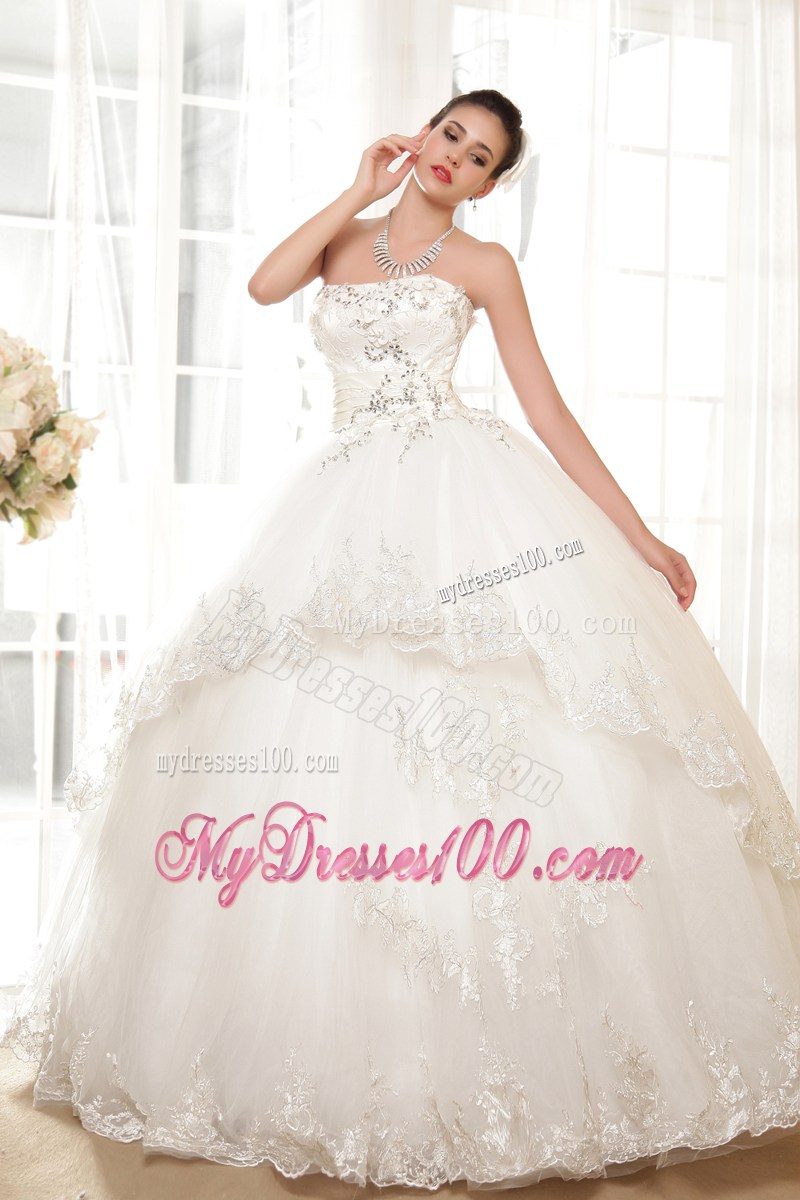 Two Tiers Beading and Ruching Decorated Wedding Dress with Lace Edge