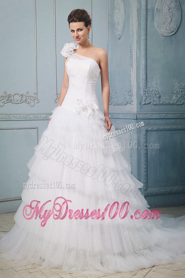 Handle Made Flowers Single Shoulder layers Court Train Train Bridal Dresses