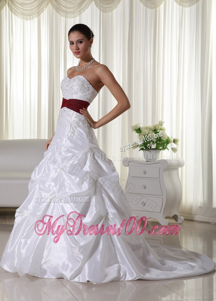 Appliques Pick-ups Chapel Train White Wedding Gown with Burgundy Belt