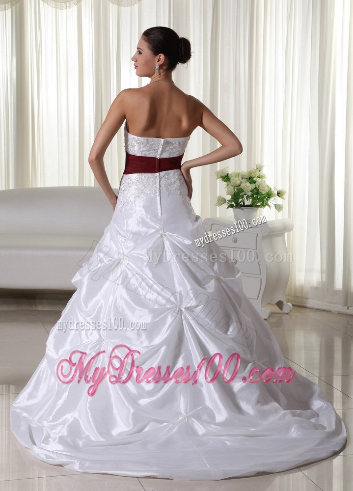 Appliques Pick-ups Chapel Train White Wedding Gown with Burgundy Belt