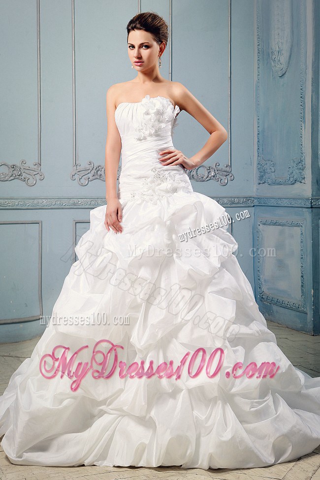 Ruching and Pick-ups Chapel Train Bridal Dresses Unique from Small Flowers