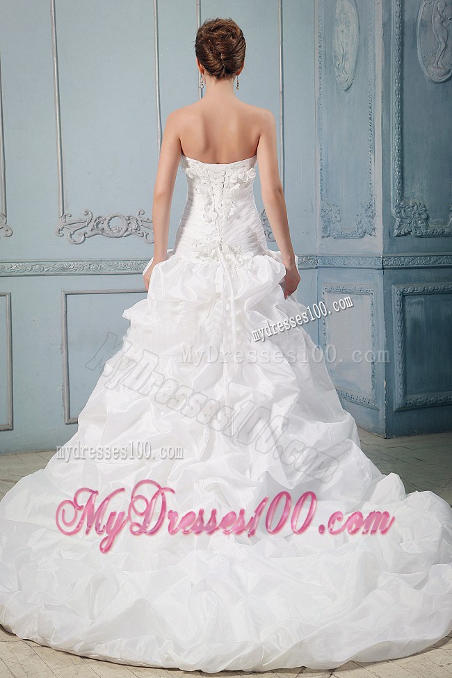 Ruching and Pick-ups Chapel Train Bridal Dresses Unique from Small Flowers