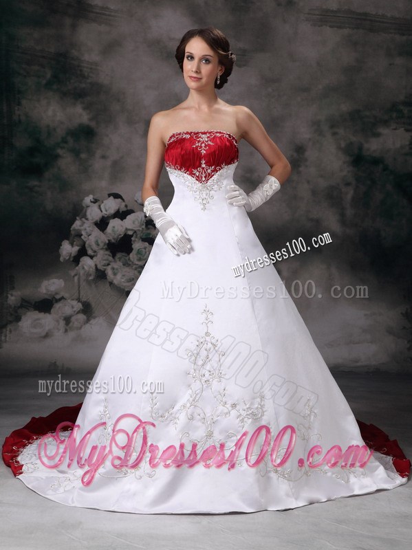Embroidered Princess Court Train Bridal Dress in White and Red