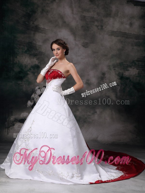 Embroidered Princess Court Train Bridal Dress in White and Red