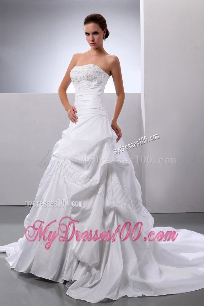 Appliques Beading and Ruching Decorated Wedding Bridal Gowns with Court Train