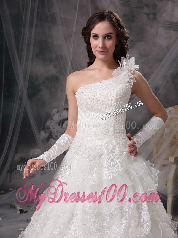 Recommended One Shoulder Lace Tiers White Wedding Gown Floor-length