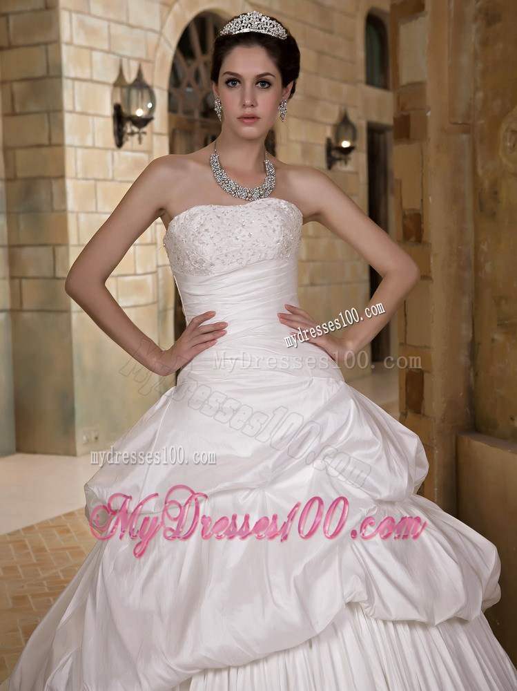 Puffy Pick-ups Sweep Train Wedding Dresses Decorated with Ruching and Beading