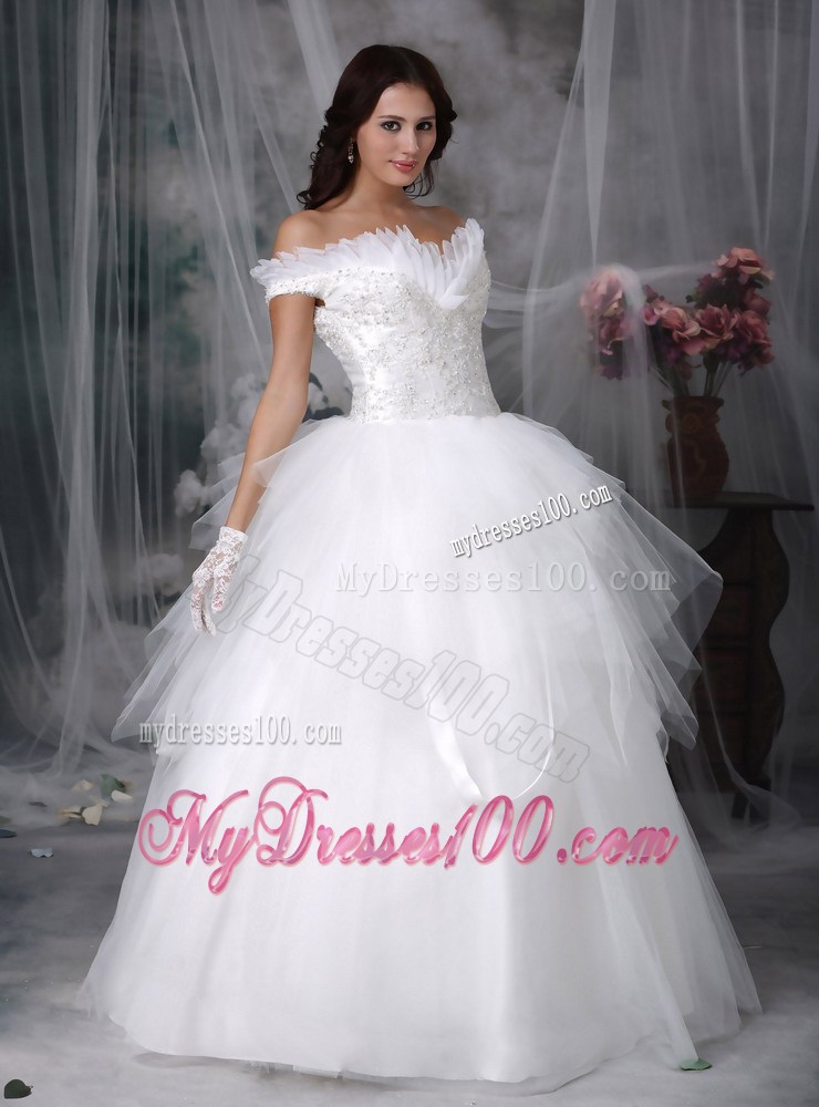 Appliqued Floor-length Tulle Wedding Gown of off-the-Shoulder