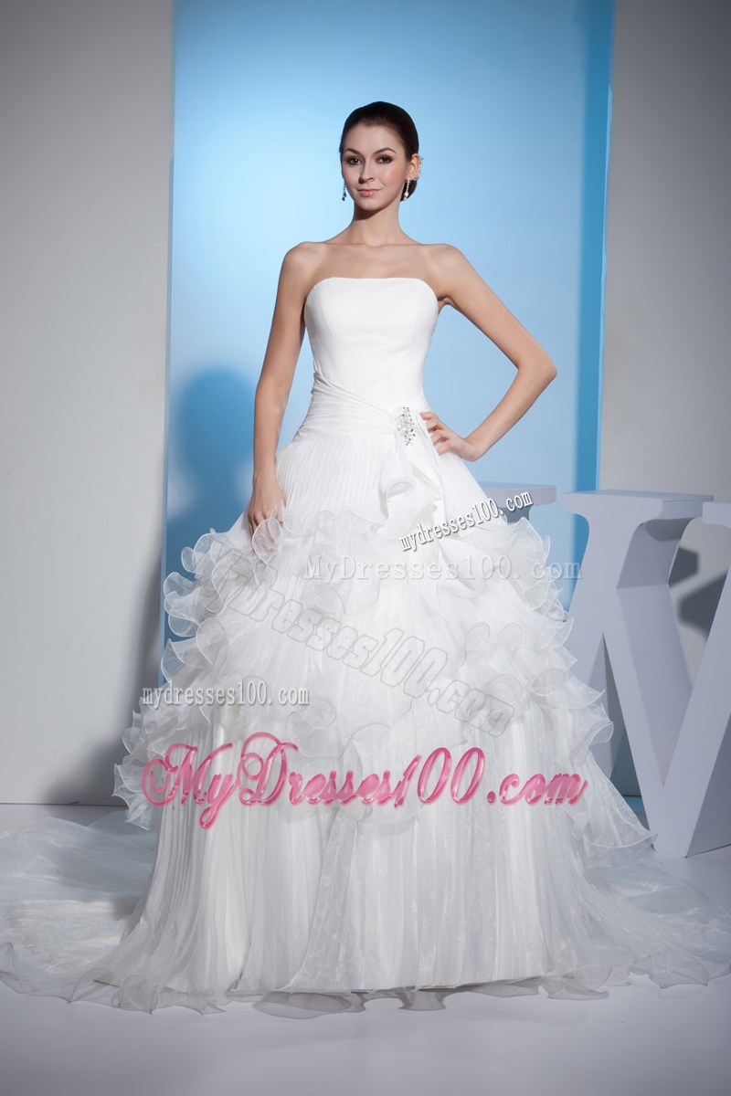Pleating Ruffles and Tiers Bridal Gowns with Diamonds and Court Train