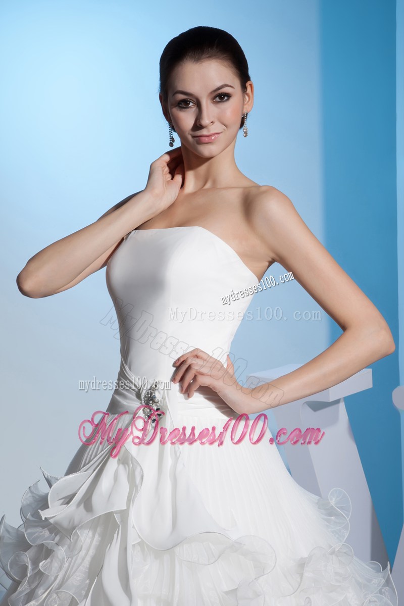 Pleating Ruffles and Tiers Bridal Gowns with Diamonds and Court Train