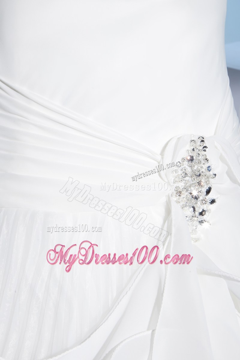 Pleating Ruffles and Tiers Bridal Gowns with Diamonds and Court Train