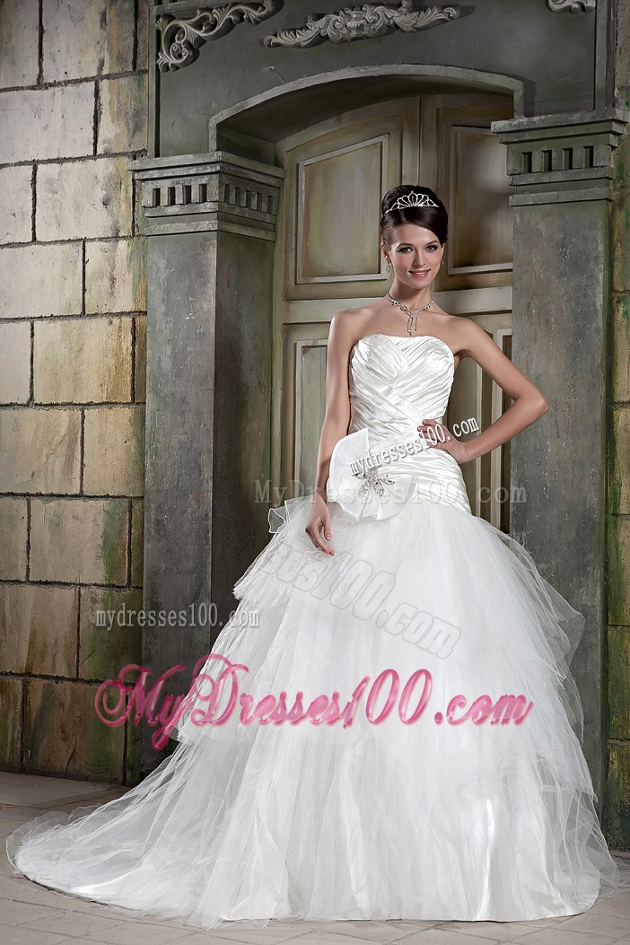 Ruched Tiers Sweep train Tulle Bridal Dresses Decorated with A Beading Petal