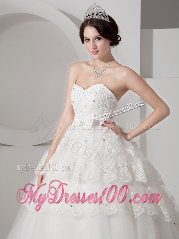 Beading and Lace Flowers Decorated Tiers Wedding Dresses with Bowknot